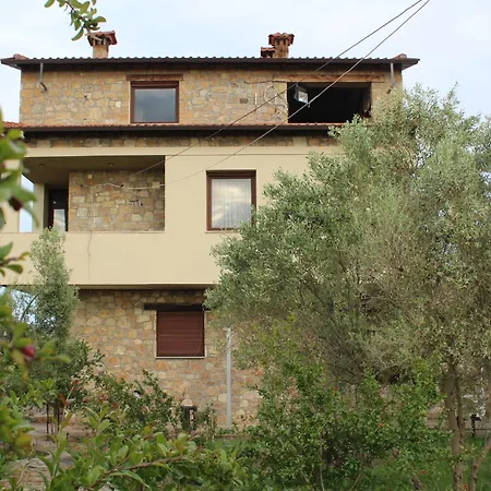 Country Stone * Paralia Dionisiou
