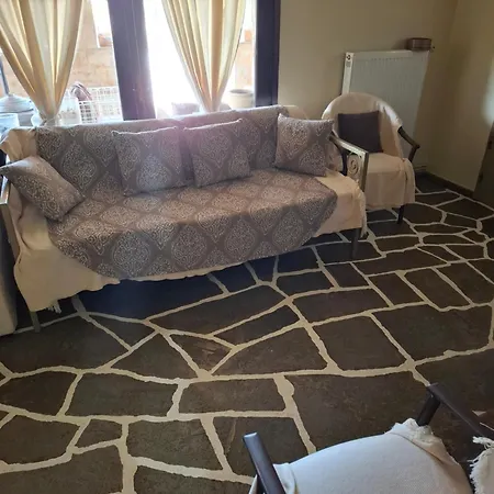Country Stone * Paralia Dionisiou
